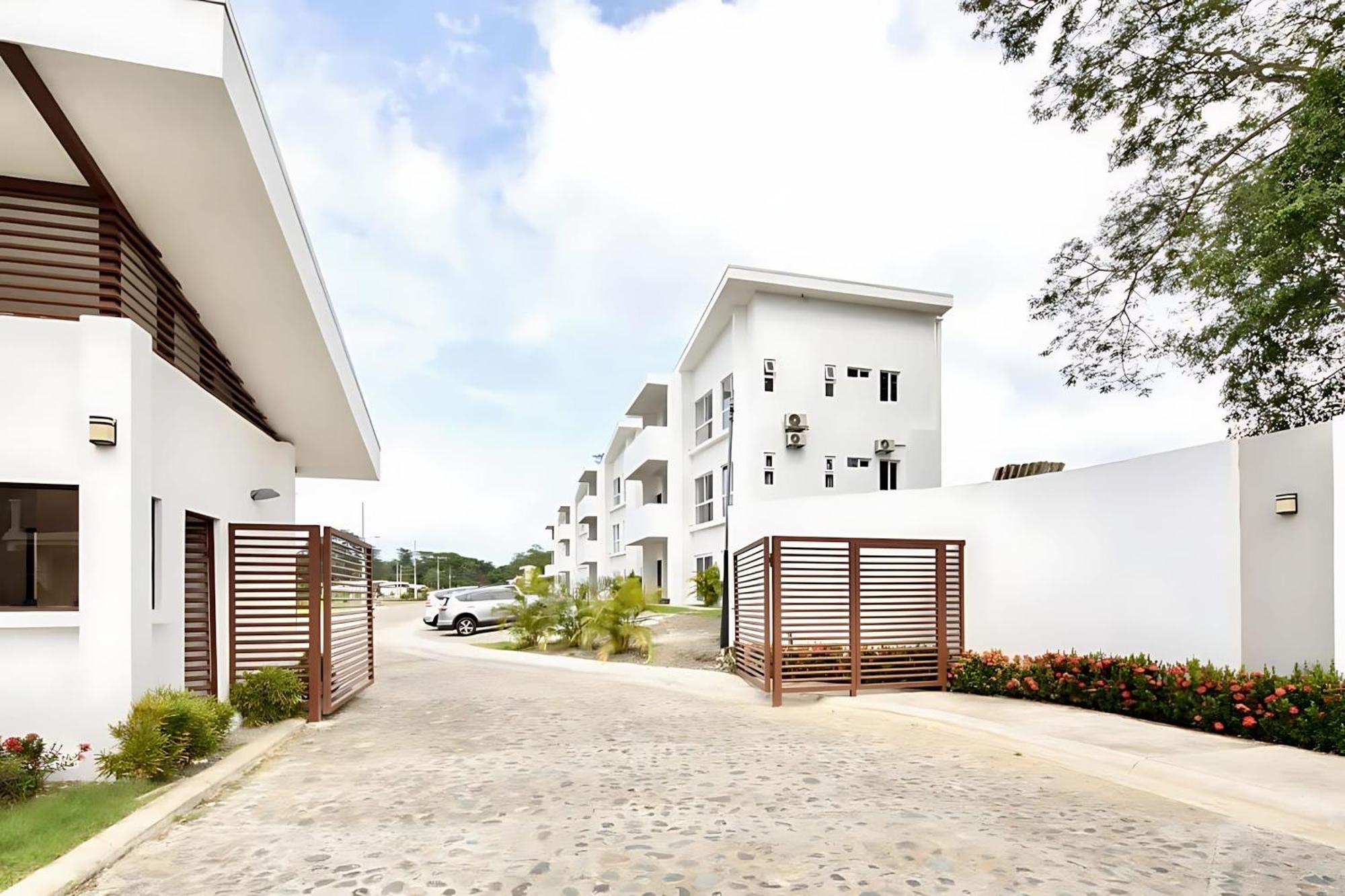 Modern 2Br Condo - Minutes From Jaco Beach - Prime Location Екстер'єр фото